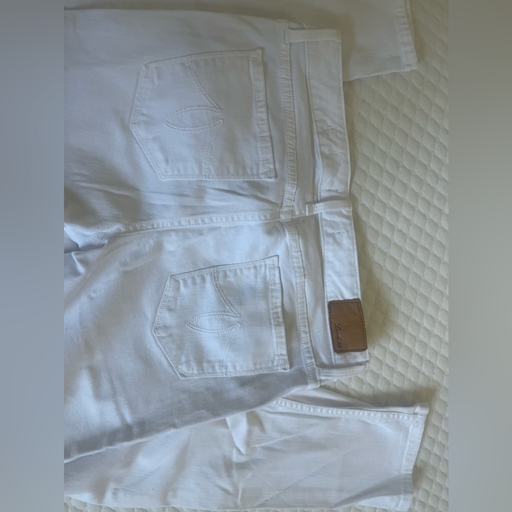 - Level 99 white jeans - Picture 3 of 5